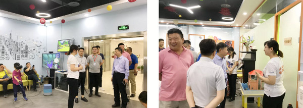 1558408130843067.jpg 配图7 河南科技学院新科学院领导莅临云和数据参观交流.jpg