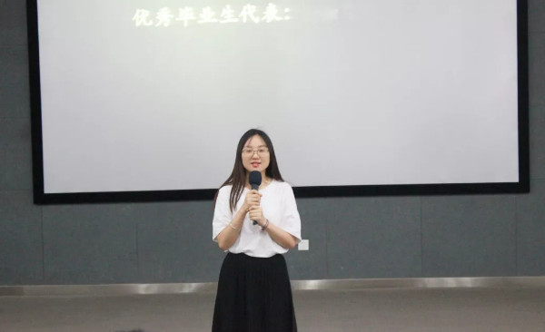 1558938528514094.jpg 配图4 云和数据UI培训同学恭喜你们毕业.jpg