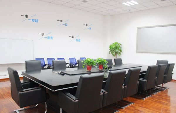 1563520916174603.jpg 配图13 云和数据高大上的办公环境.jpg